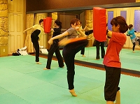 ���K���i